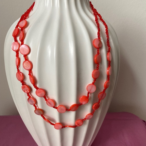 Red Costume Jewelry Necklace - Perfect for any Vacation Trip - Picture 1 of 4